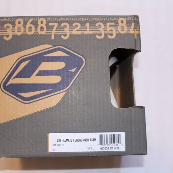 White Helmet - Picture 10 of 11